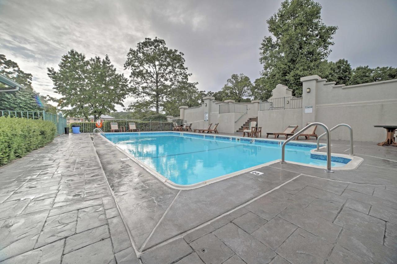 Condo Amidst Branson Action With Pool Access And Golf! Exterior foto